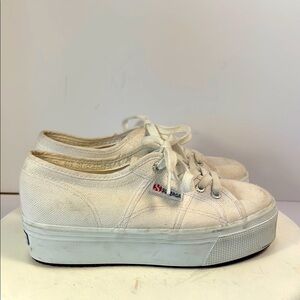 Superga Platform Sneaker Sz 5 
Classic Casual Y2K